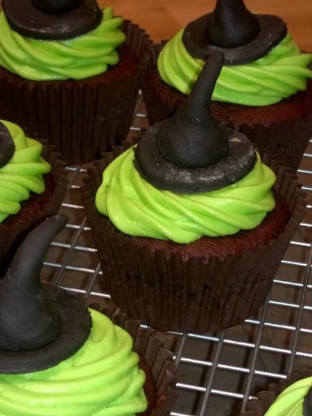 Witches hat cup cakes for Halloween